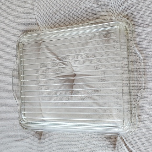 Pyrex~primary yellow refrigerator dish w/lid - Picture 8 of 11